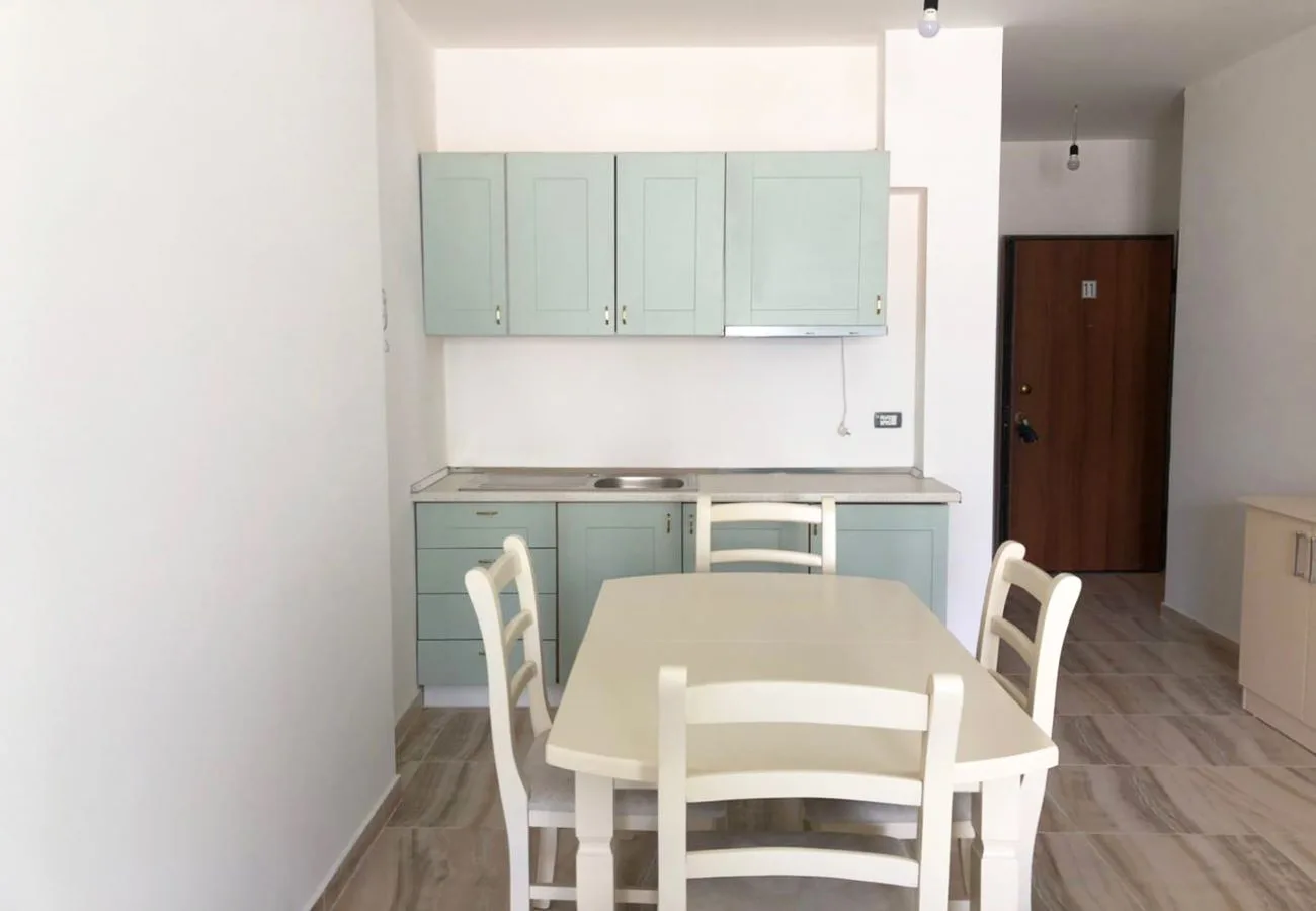 Shitet garsionere në qendër, shëngjin.