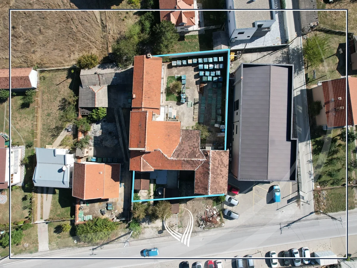 Objekt afarist 1300m2 në shitje në Çagllavicë