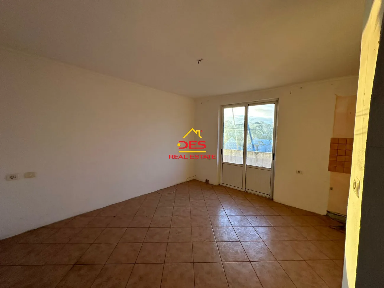 Shitet apartament 1+1 në lagjen ‘dyli haxhire’ elbasan.