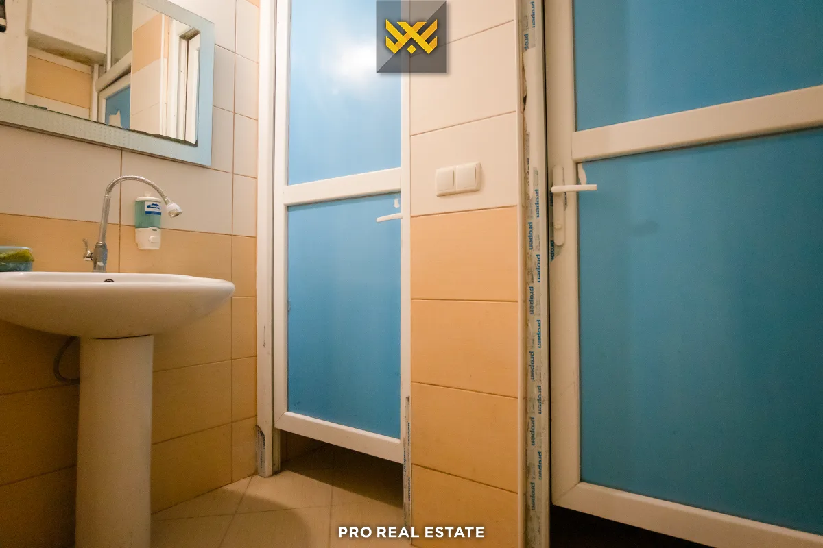 Lokal 349.4m² për #SHITJE te Qendra e Vjetër