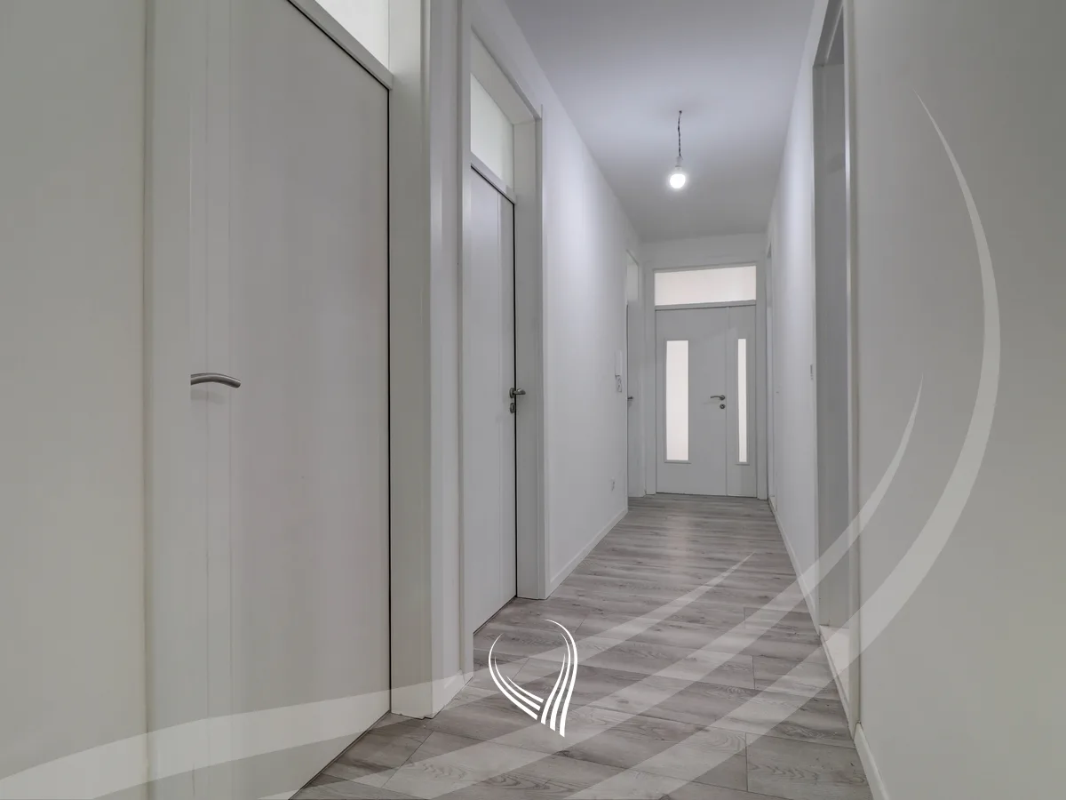 Banesë me 3 dhoma gjumi në shitje në lagjen Arbëria - Dragodan