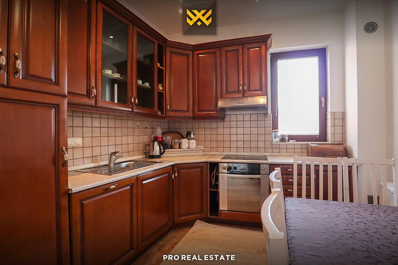 Shtëpi 270m² me #QIRA në Tophane