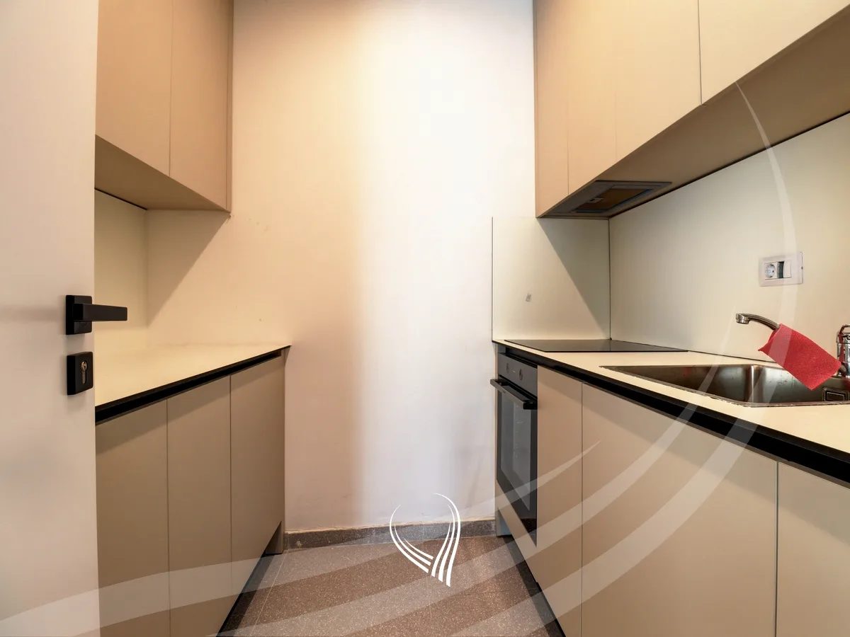 Penthouse 226m2 me qira në lagjen e Muhaxherëve