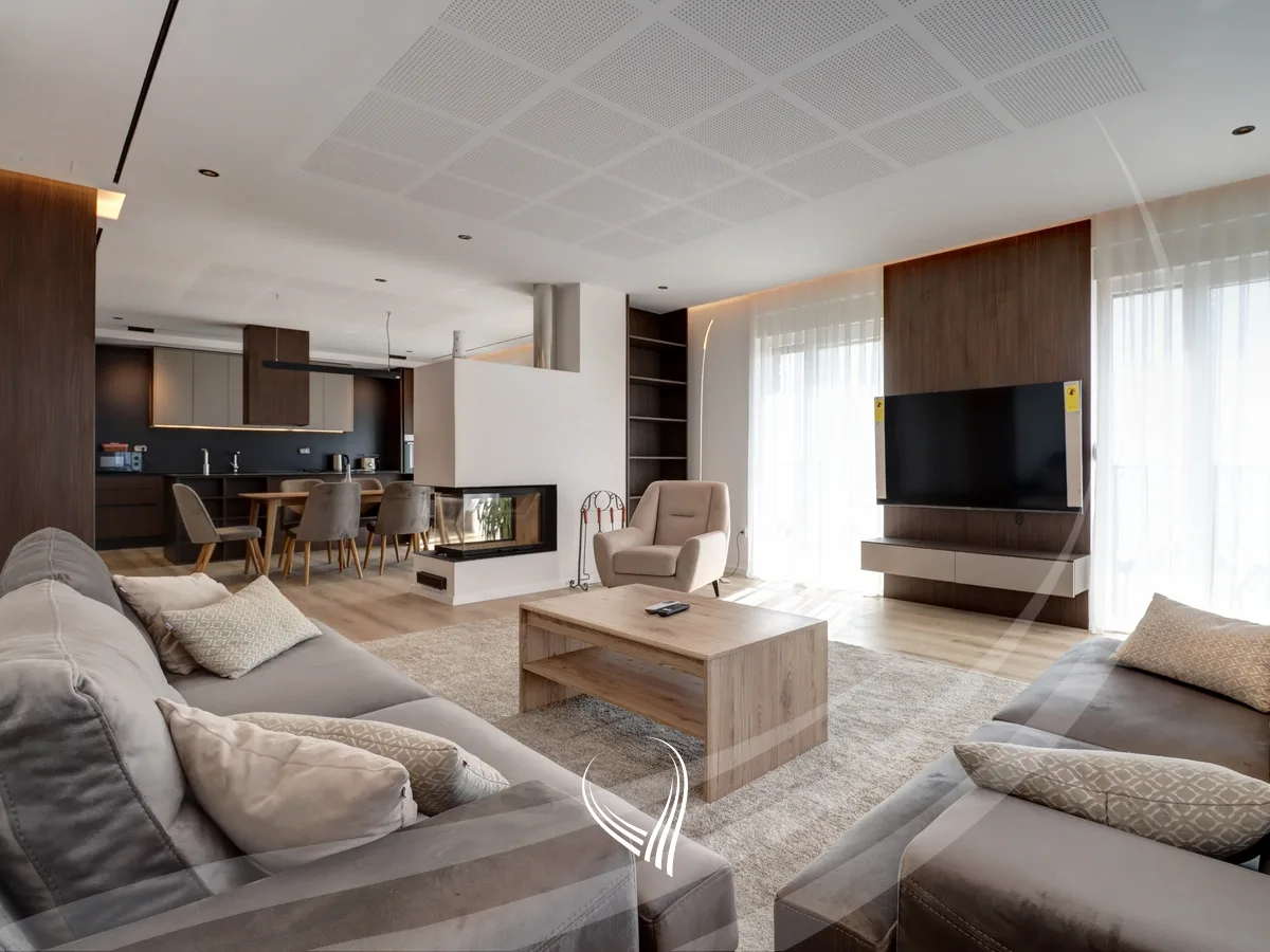 Penthouse 226m2 me qira në lagjen e Muhaxherëve