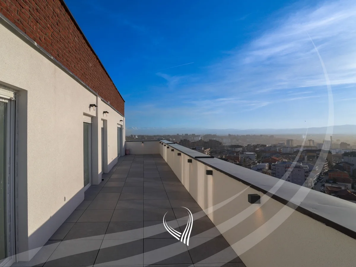 Penthouse 226m2 me qira në lagjen e Muhaxherëve