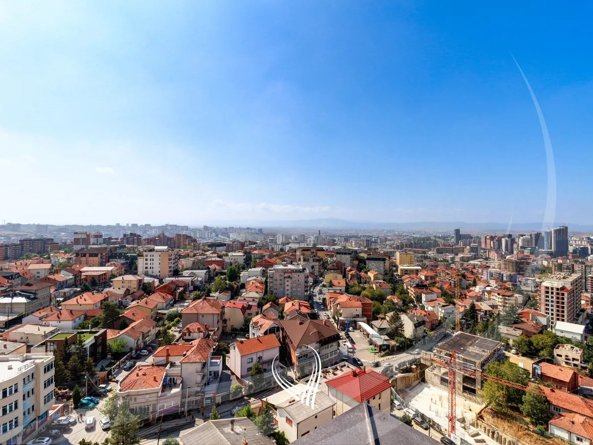 Penthouse 226m2 me qira në lagjen e Muhaxherëve