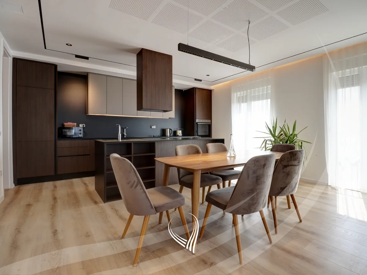 Penthouse 226m2 me qira në lagjen e Muhaxherëve