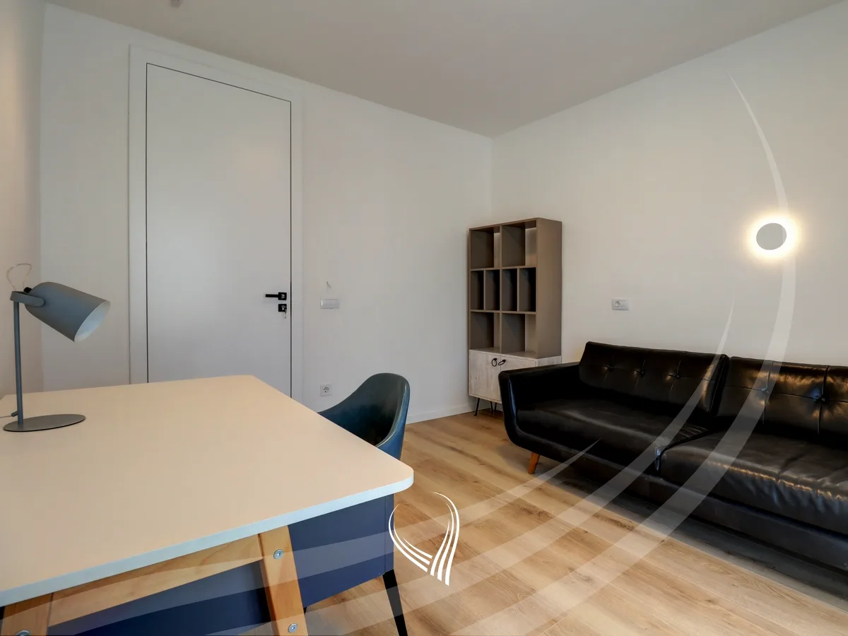 Penthouse 226m2 me qira në lagjen e Muhaxherëve