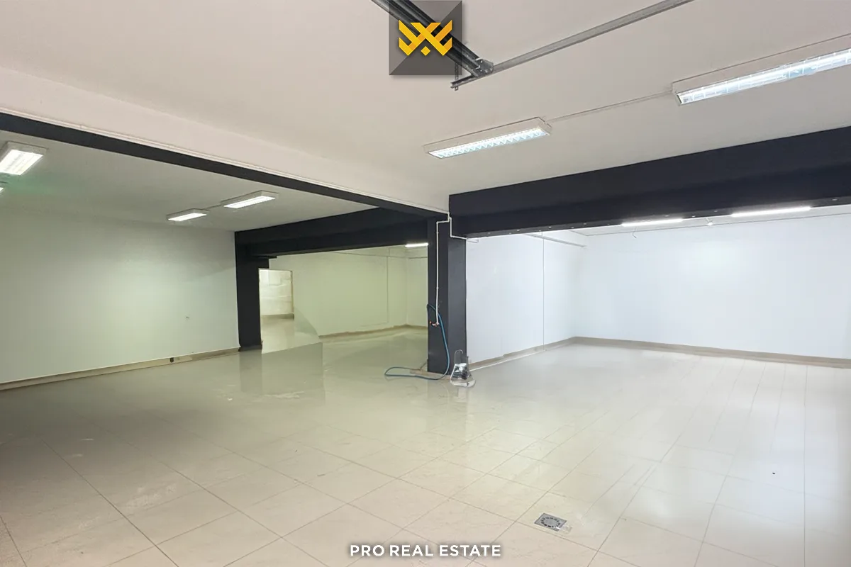 Depo 300m² me #QIRA në Fushë Kosovë