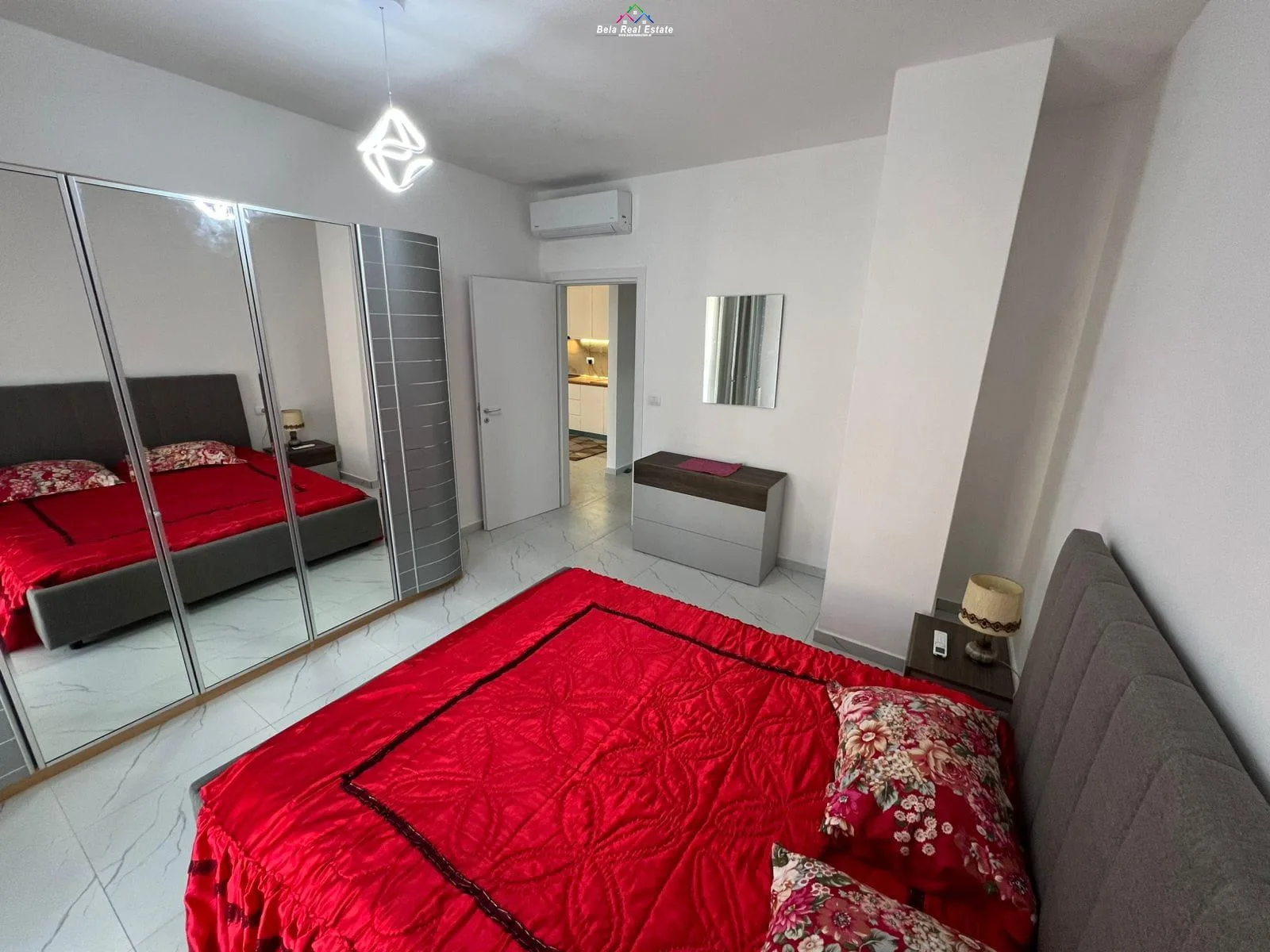 Apartament Me Qera 1+1 Tek Zogu i Zi (ID B2101322) Tirane