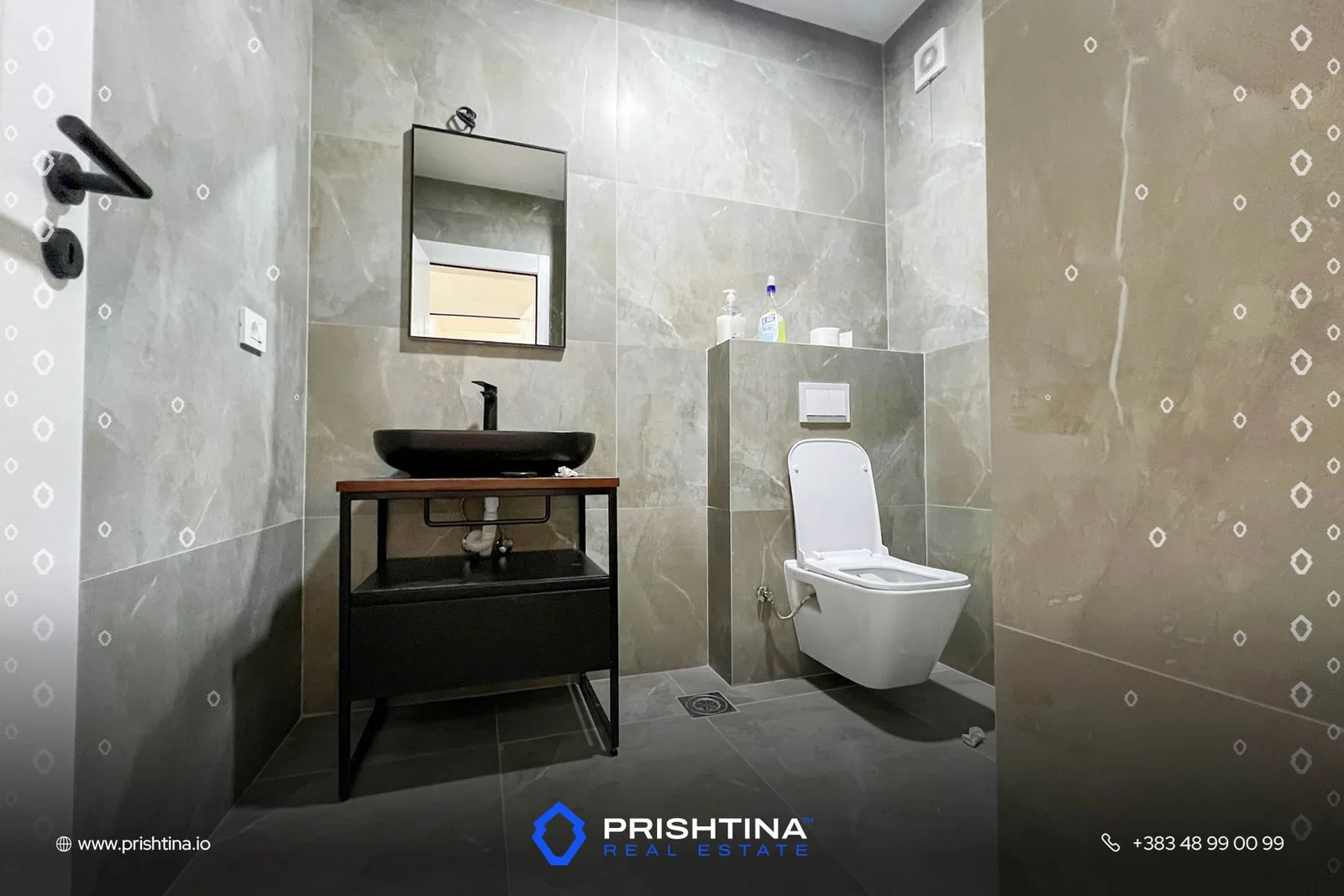 Banesë me qira 117m² te Rruga B