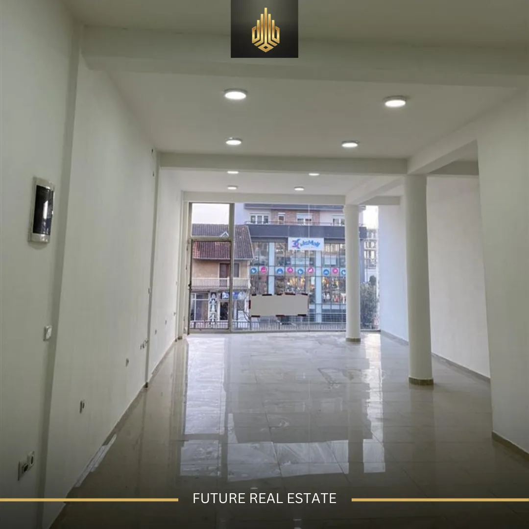 Lokal me QERA/122m²