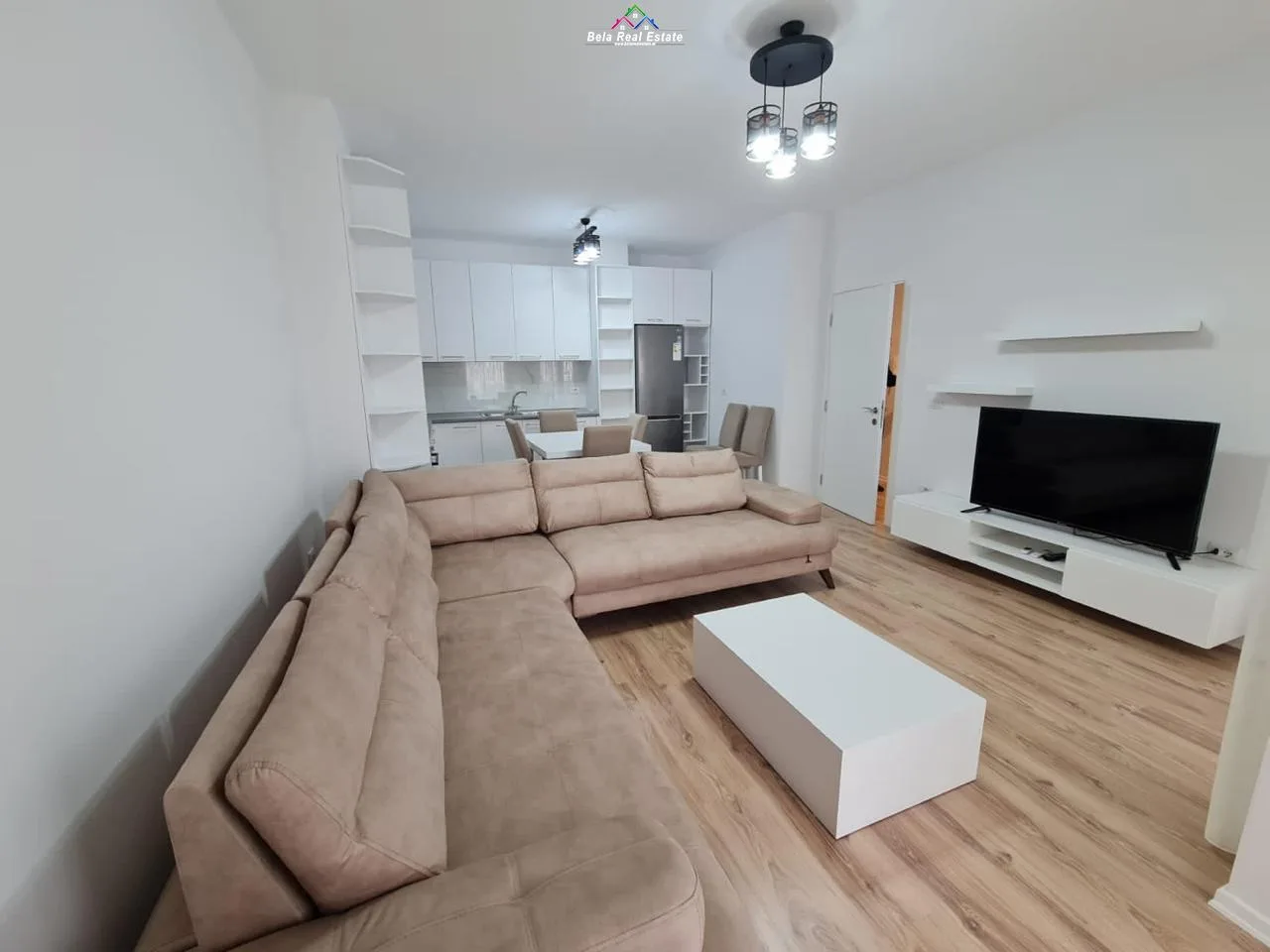 Apartament Luksi 2+1+2 Me Qera prane Martenitetit te Ri (ID B220114) Tirane