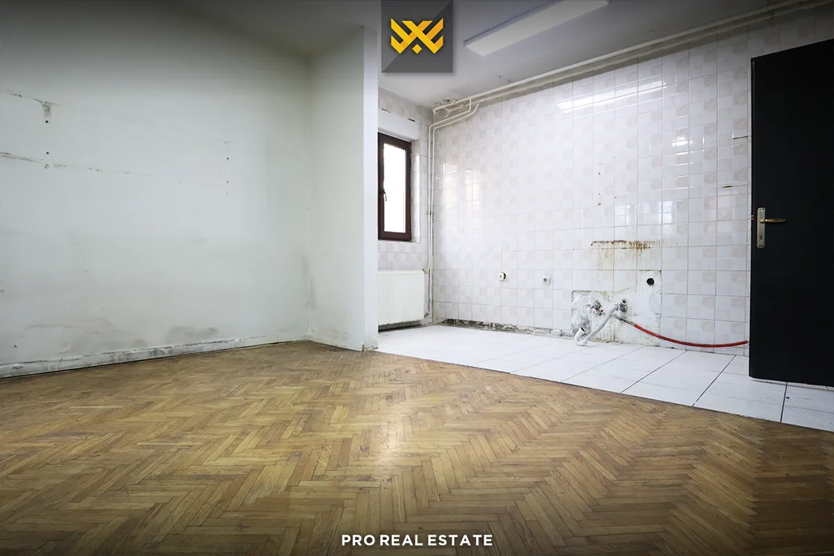 Shtëpi-Zyrë 400.22m² me #QIRA në Aktash.