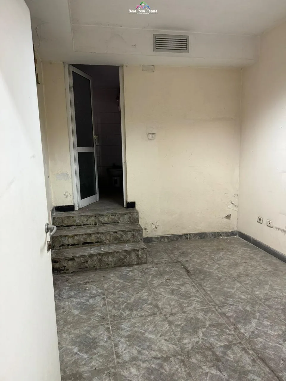 Ambjent Biznesi/Dyqan Me Qera ne Selite (ID BD21594)