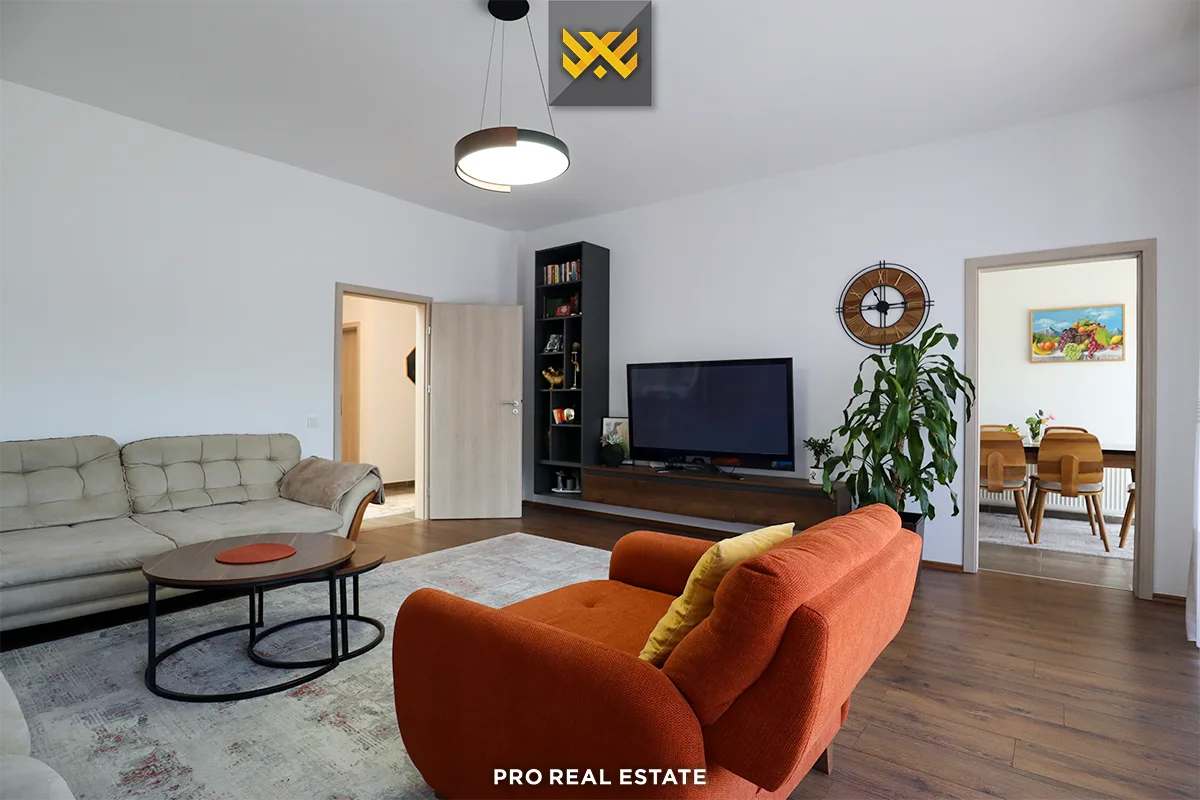 Shtëpi 240m² për #SHITJE në Veternik