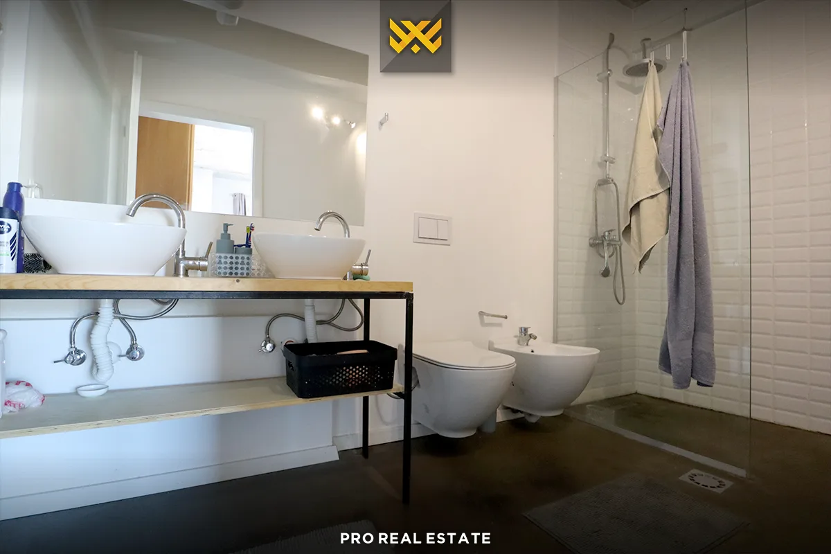 Banesë / Zyrë 130m² me #QIRA në Lagjen e Muhaxherëve