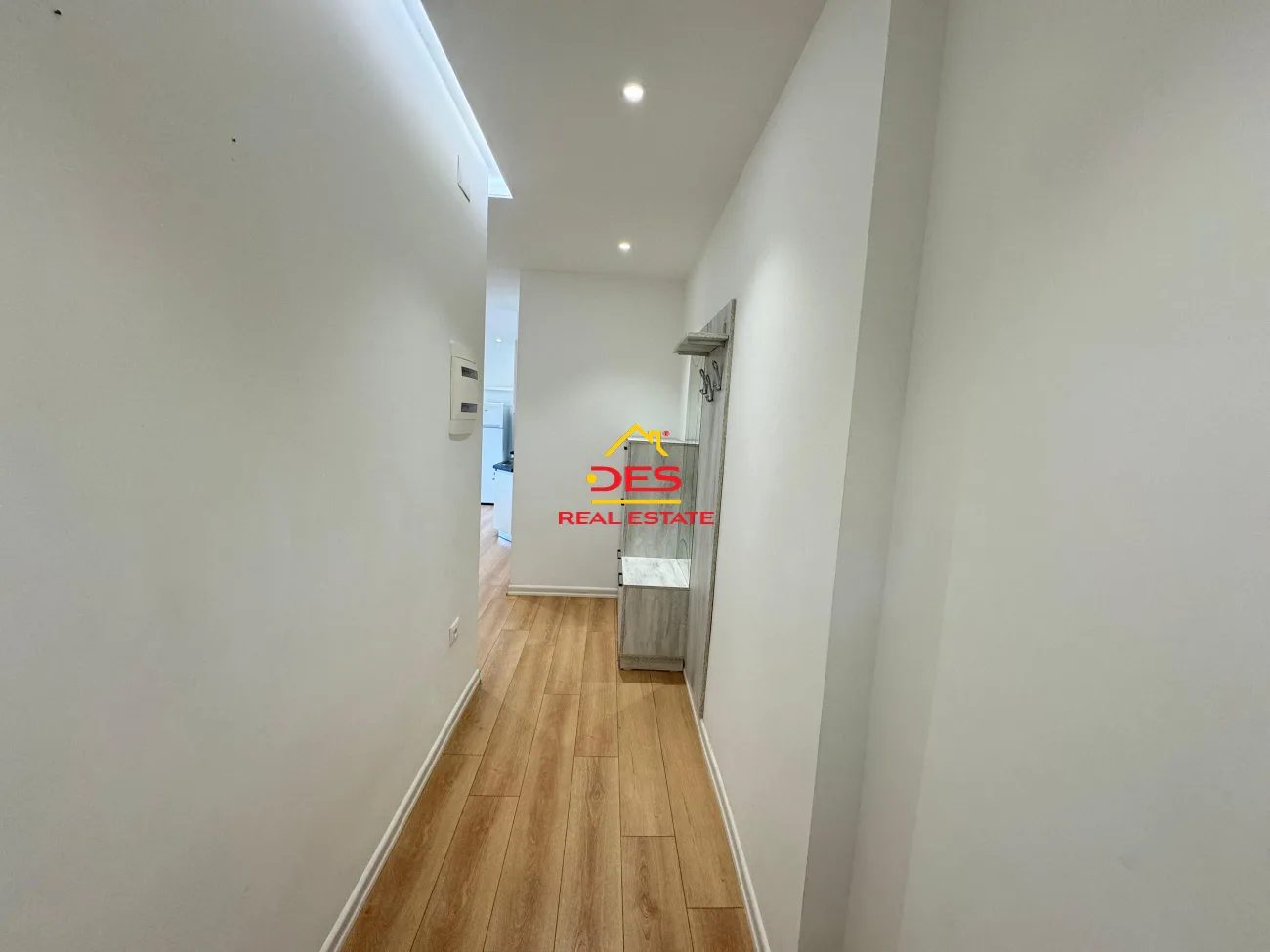 Jepet me qira apartament 2+1+2 pranë kombinatit të peshkut,vlorë.