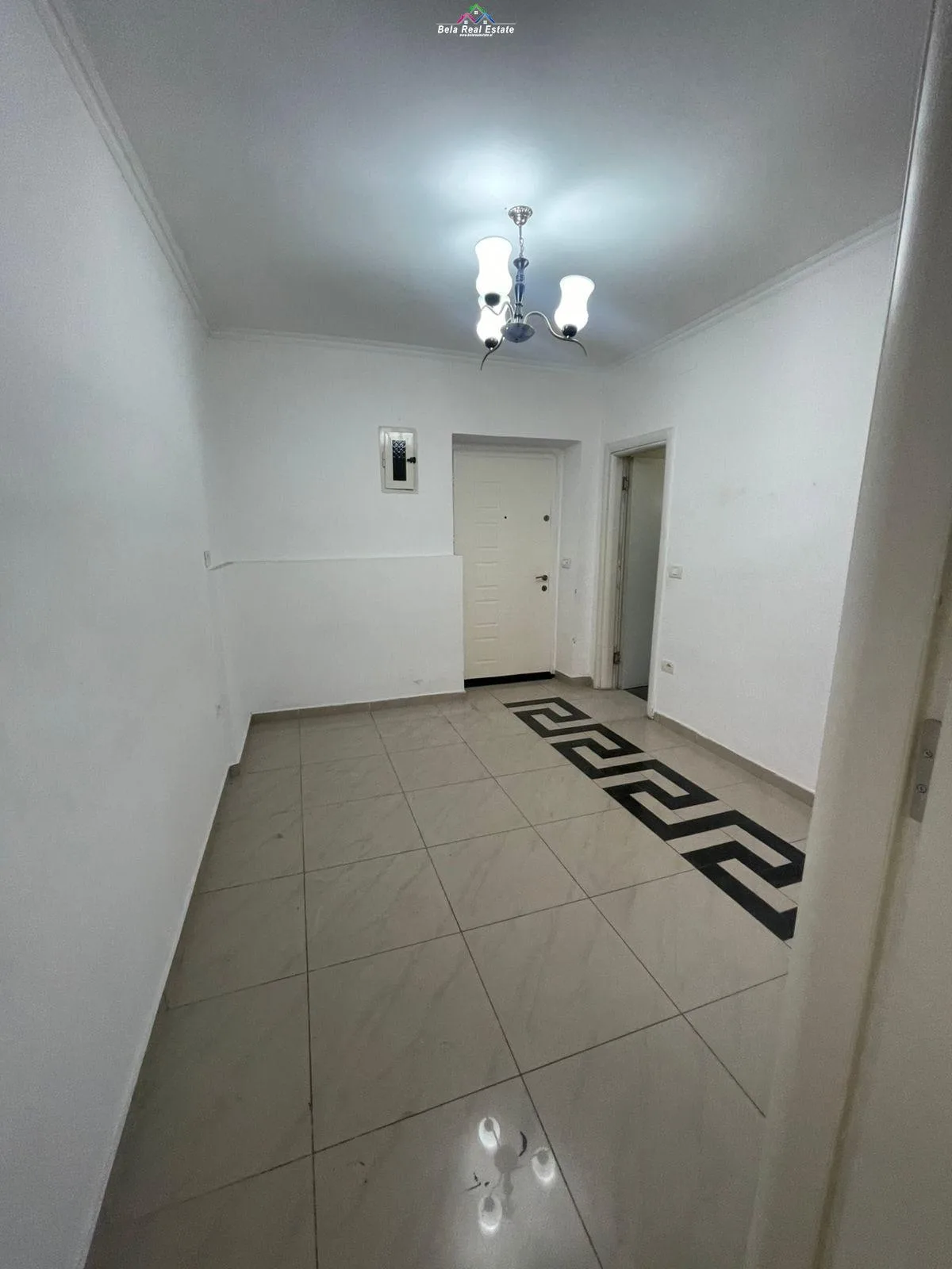 Zyre Me Qera 2+1 Tek Mine Peza (ID BZ2590) Tirane