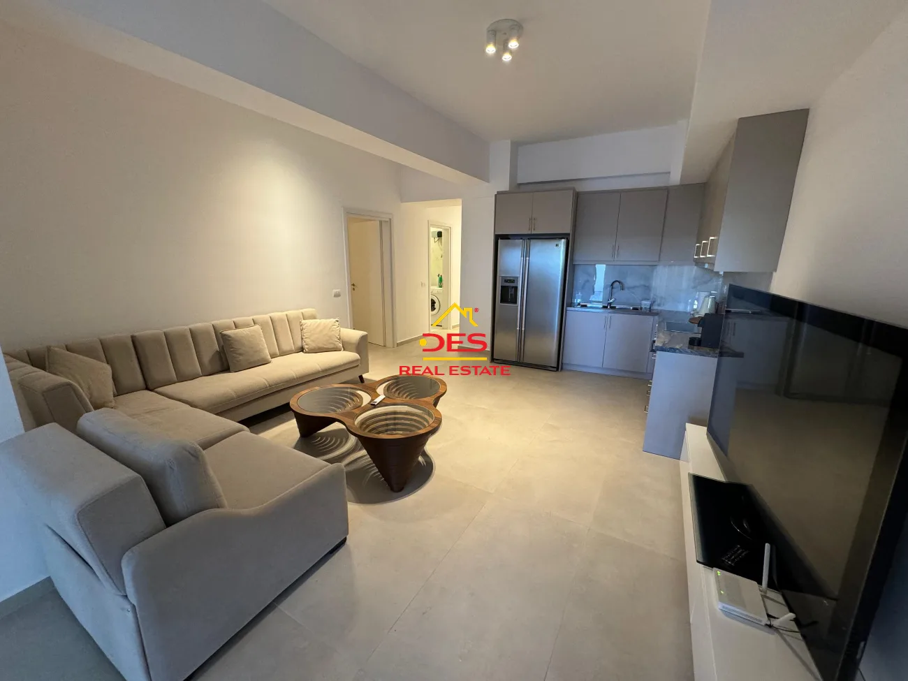 Shitet apartament 3+1+2 ne sarande