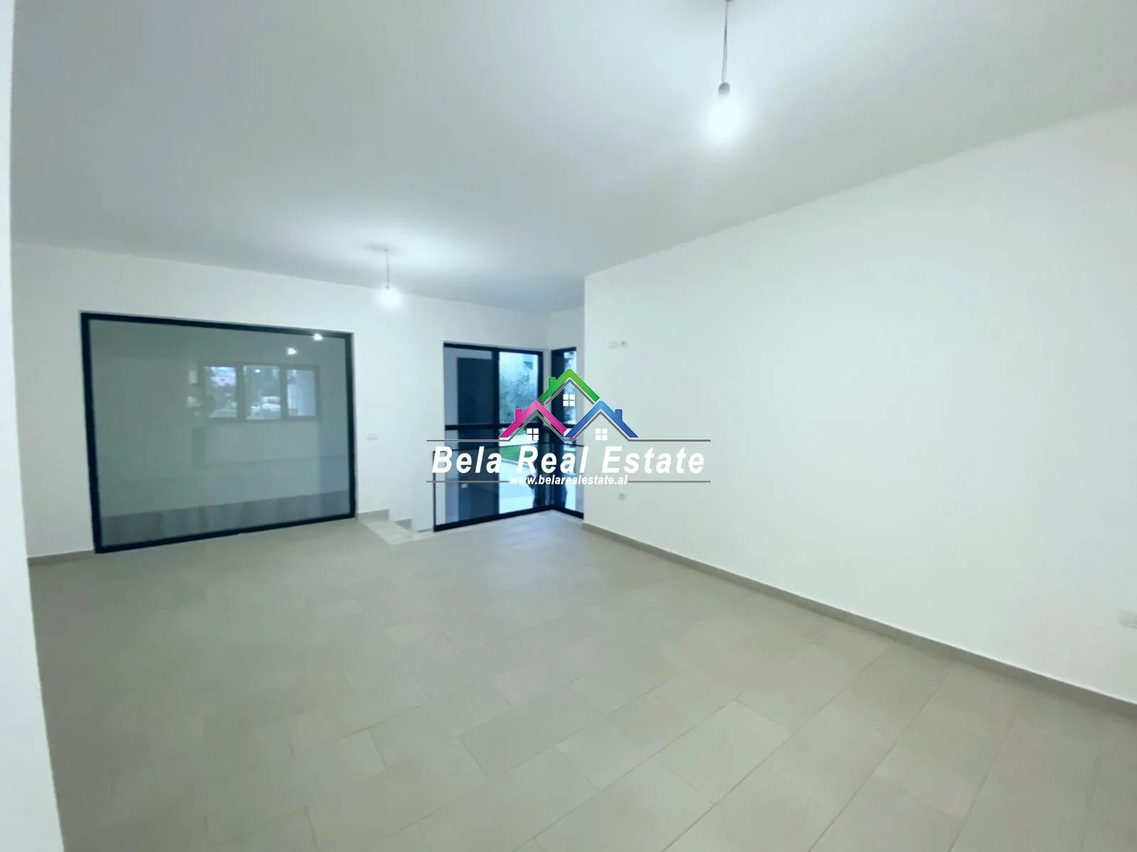 Jepet Me Qera Dyqan Komercial ne kompleksin Green city  (ID BD21139) Tirane