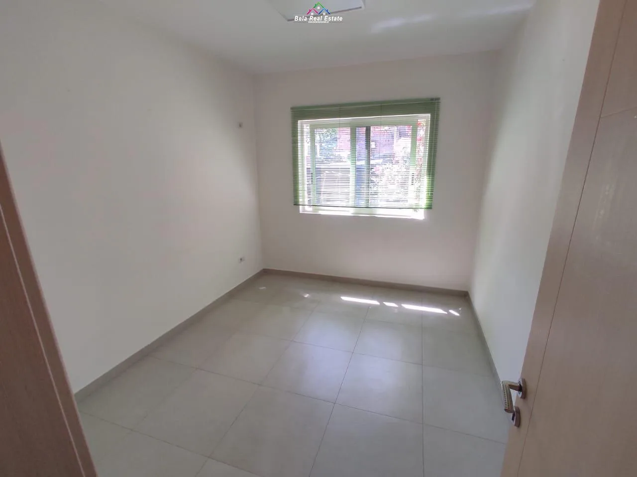 Zyre me Qera ne Myslym Shyri (ID BZ2309) Tirane.