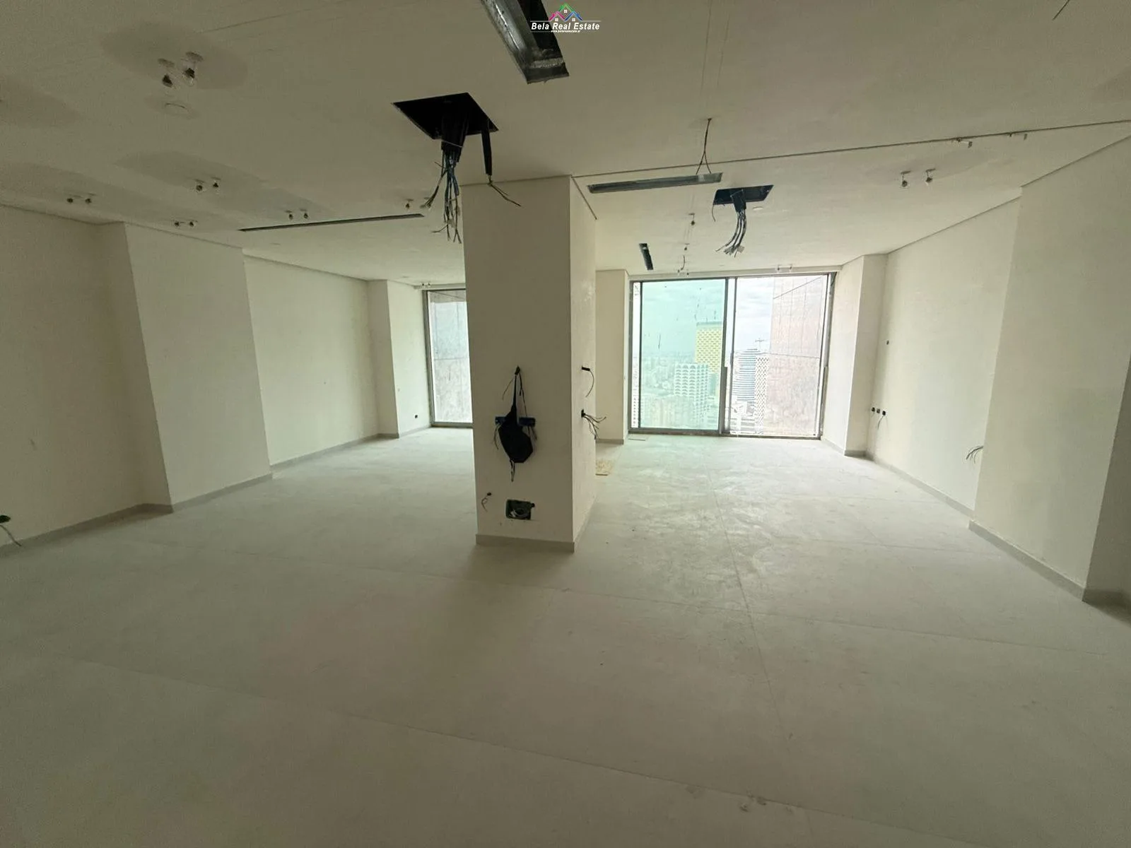 Apartament me qera 1+1+post parkimi tek DownTown One (ID B2101428) Tirane