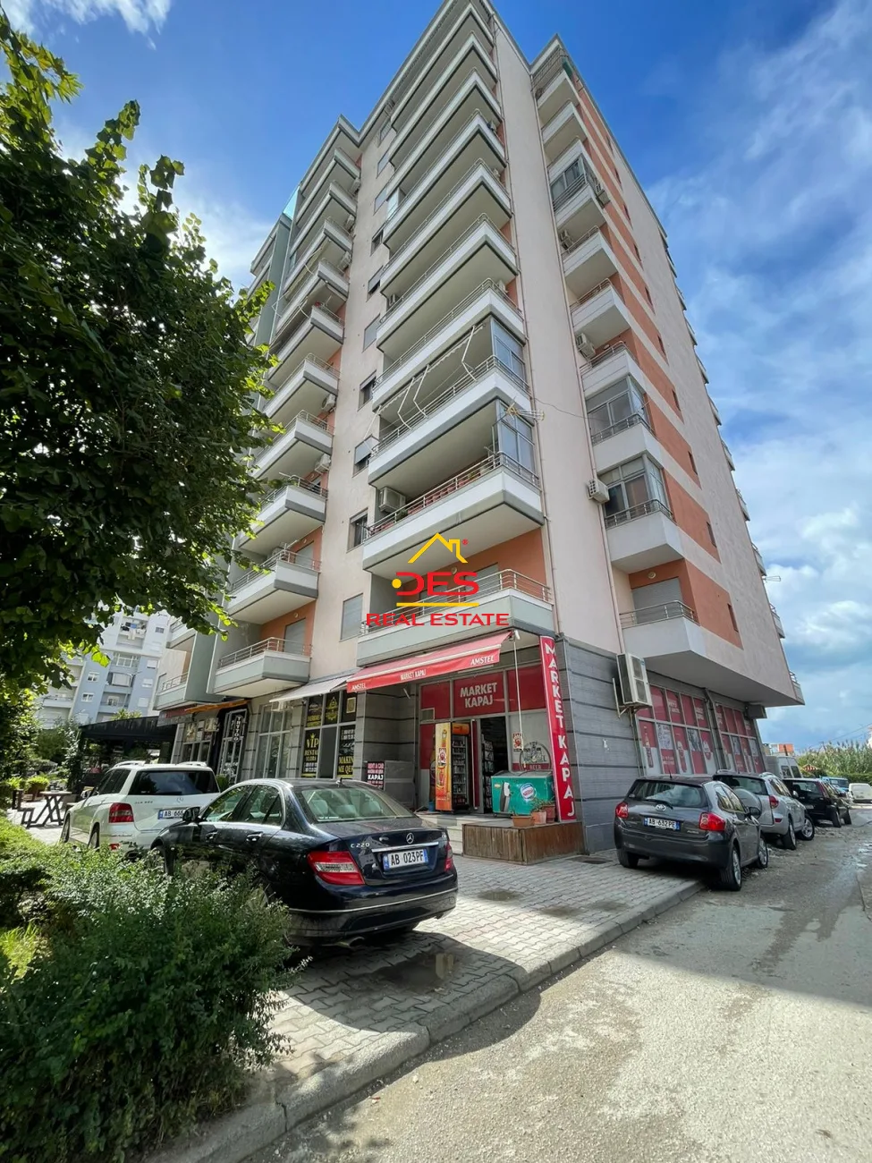 Jepet me qira ambient komercial në transballkanike,vlorë