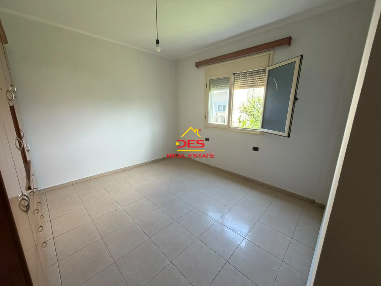 Shitet shtëpi private 2 katëshe pranë shkollës jopublike “xhyheri”, vlorë