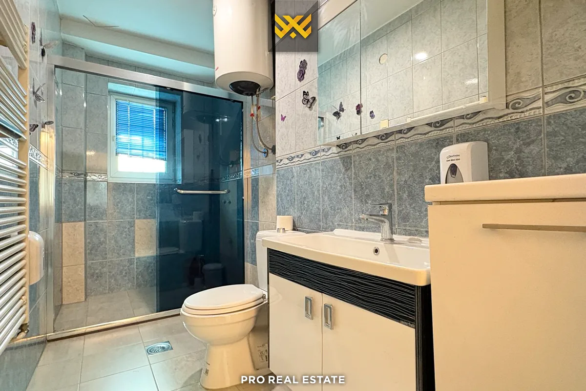 Zyrë 76m² me #QIRA në Qendër