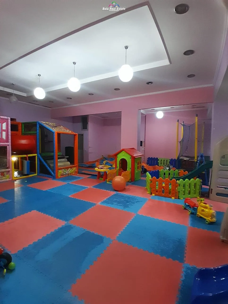 Lokal me qer prane Komisariatit nr 4 (ID BL2116) Tirane