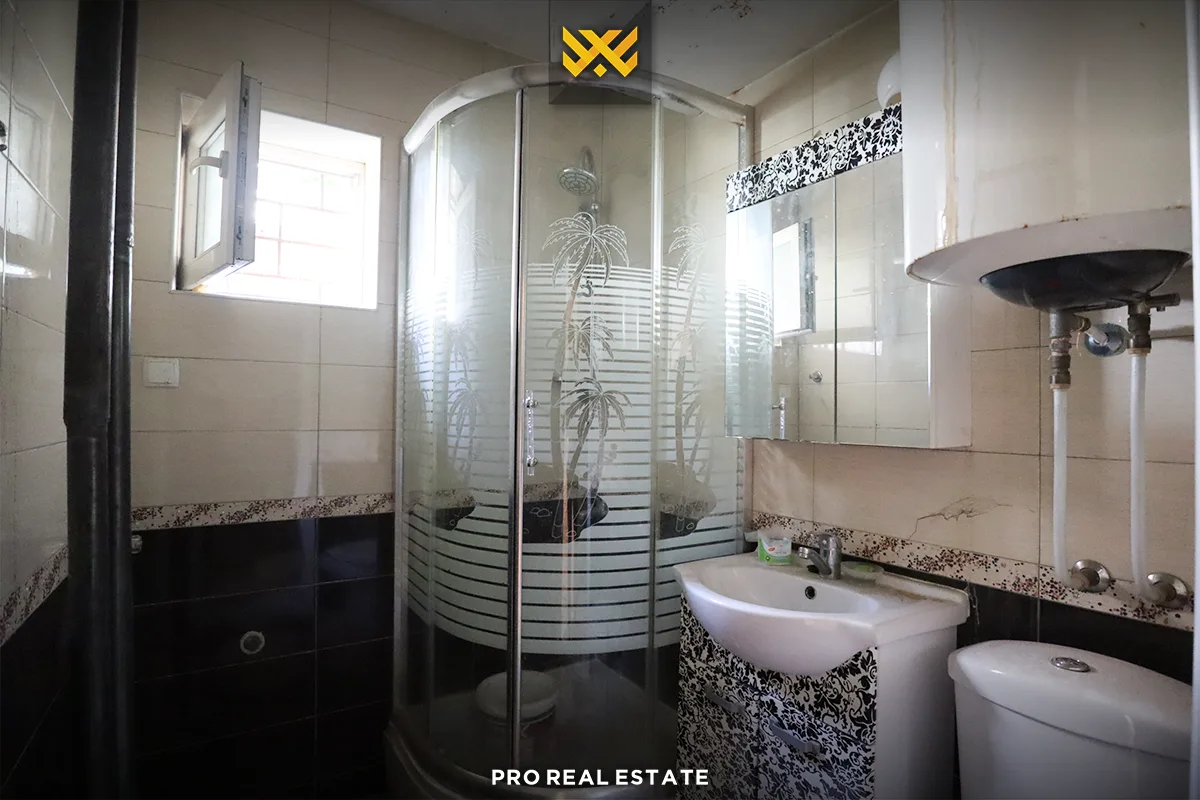Banesë - Lokal 56m² për #SHITJE te Santea.