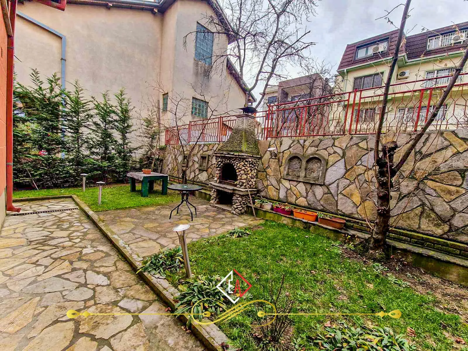 AMBIENT LUKSOZ ME QIRA NË DRAGODAN TË PËRFSHIRA SHPENZIMET!