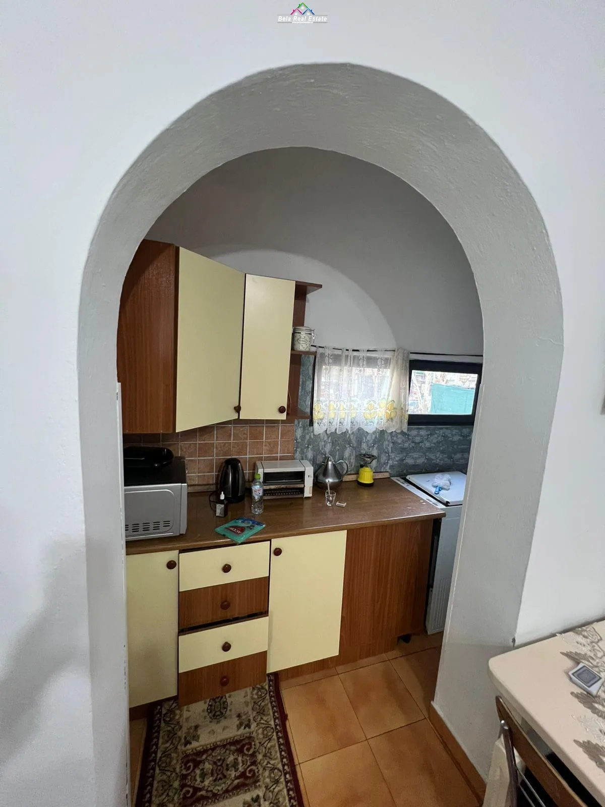 Apartament Me Qera 2+1 Tek Ish Restorant Durresi (ID B221276) Tirane