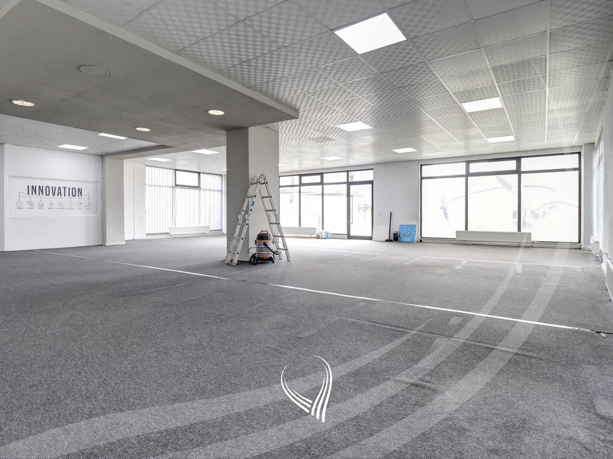 Zyre 250m2 me qira në lagjen Tophane