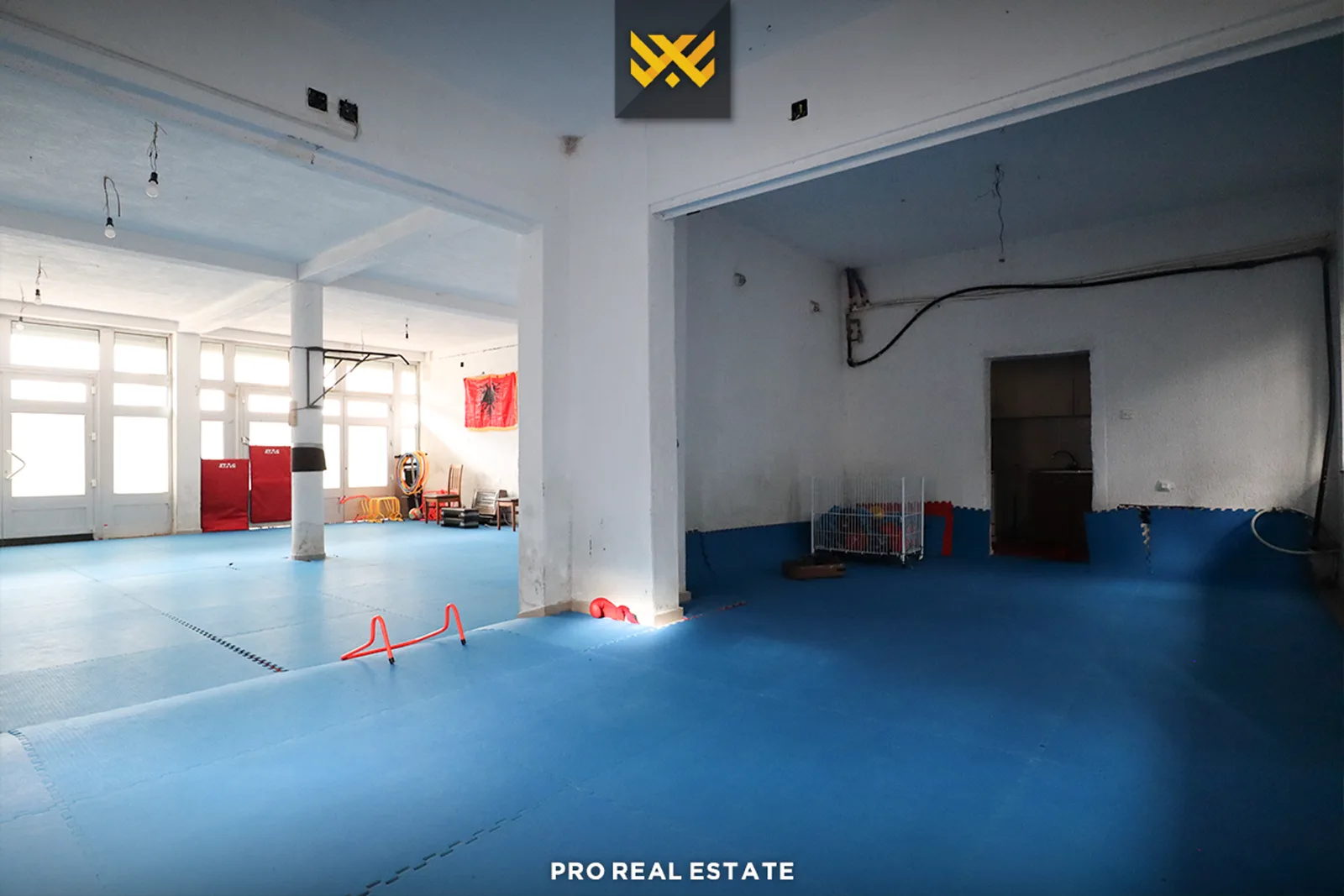 Lokal 150m² me #QIRA në Emshir.