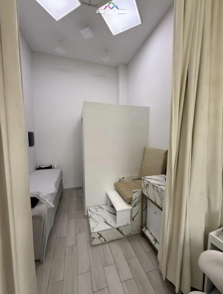 Dyqan Me Qera Tek 21 Dhjetori ( ID BD21802) Tirane