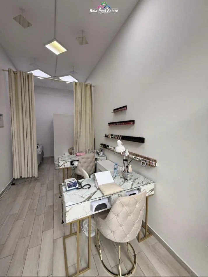 Dyqan Me Qera Tek 21 Dhjetori ( ID BD21802) Tirane