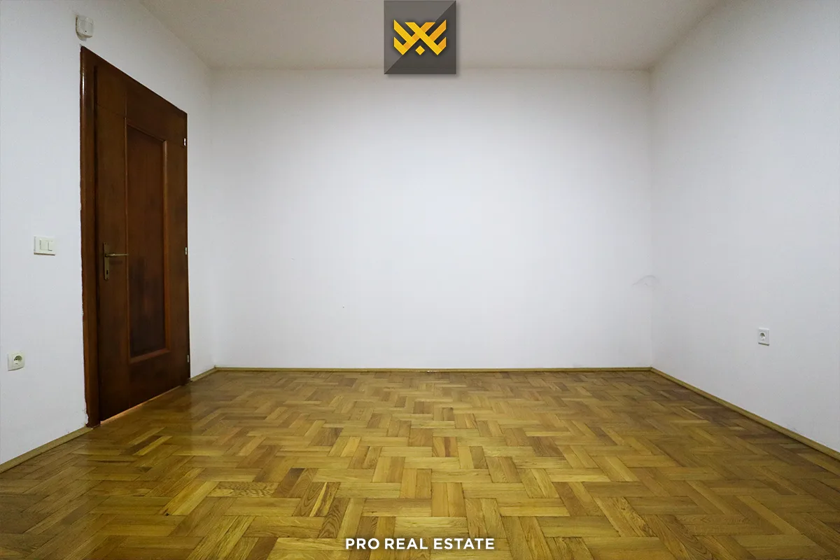 Shtëpi 496.7m² për #SHITJE në Dragodan