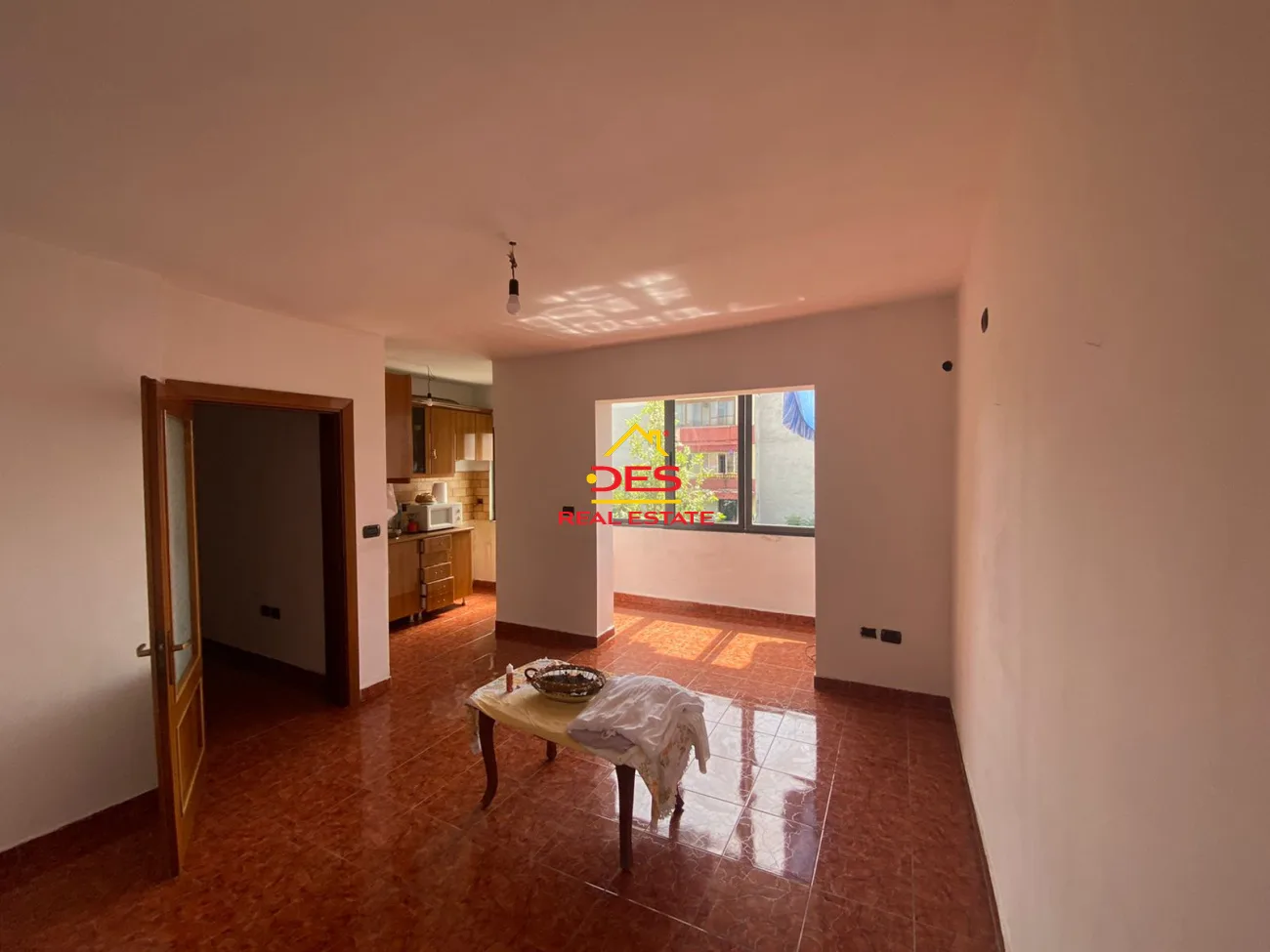 Shitet apartament 1+1 në qendër të qytetit, elbasan.