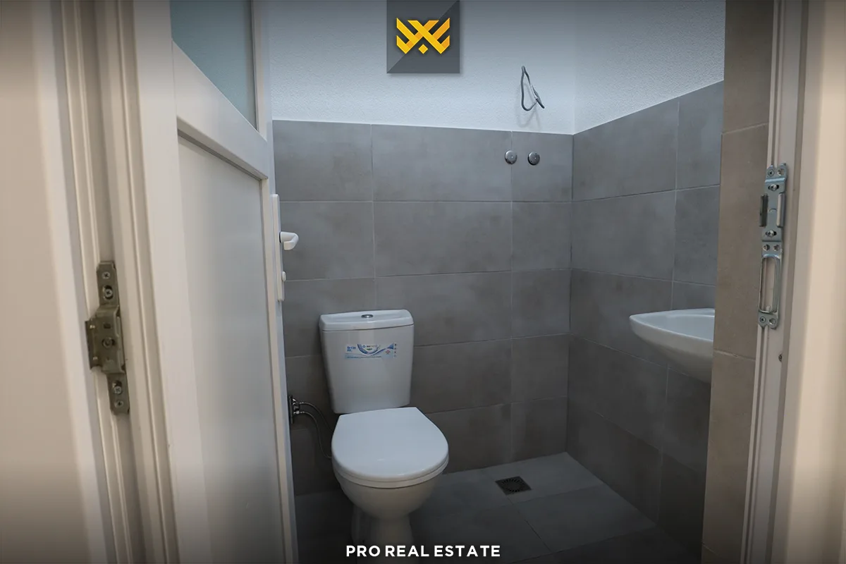Lokal 33m² me #QIRA tek Parku i Qytetit.