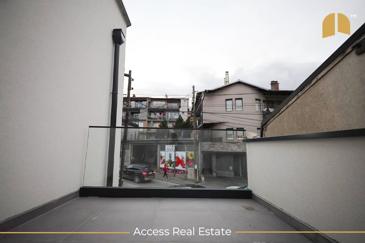 Shtëpi me QIRA – Arbëri – 380m²