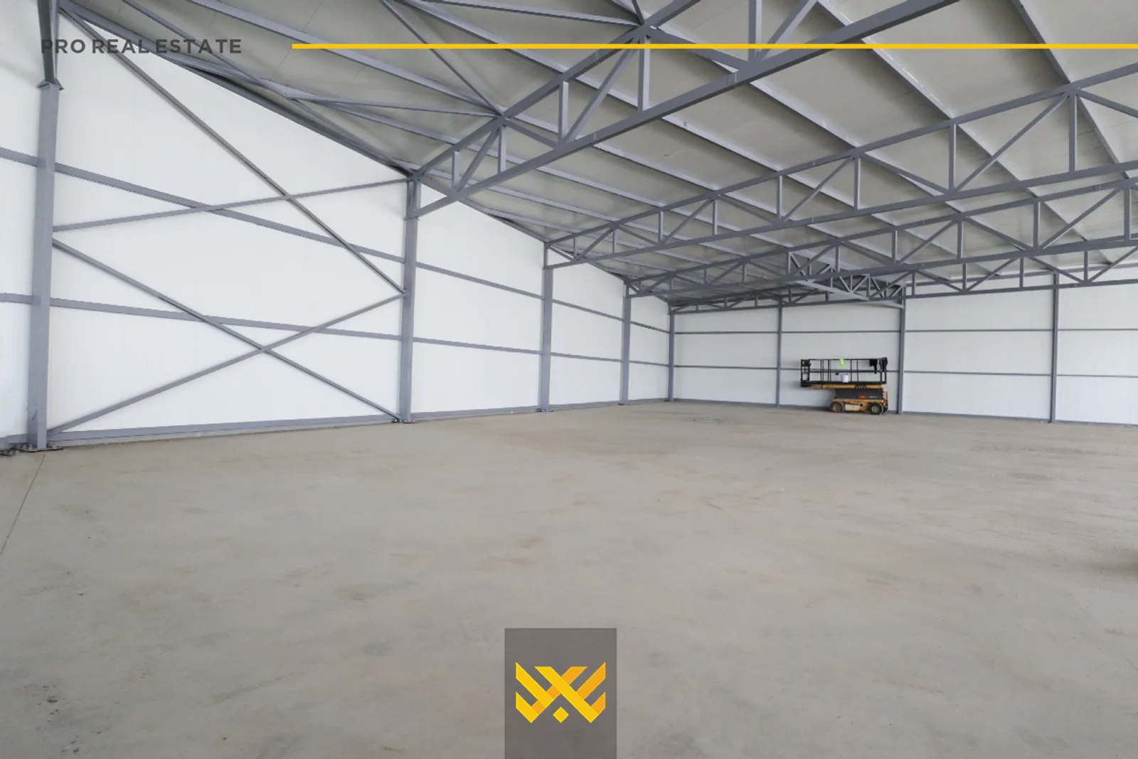 Depo 2000m² me #QIRA në Fushë Kosovë.