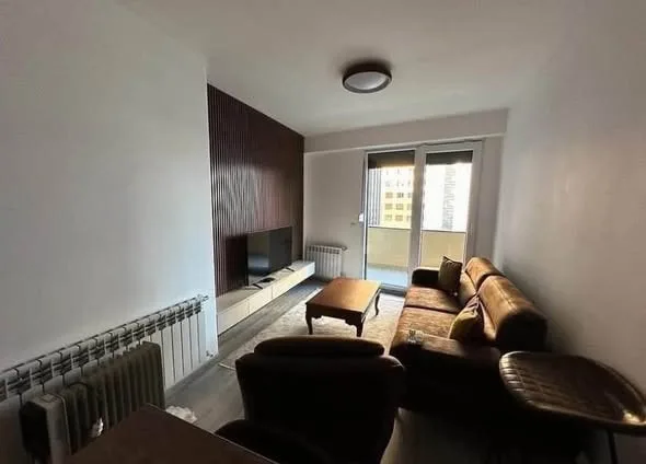 Banesë me qira 1+1 në Lakrishtë