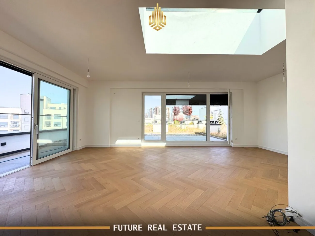 Penthouse në SHITJE – 3 dhoma gjumi – Rruga B.