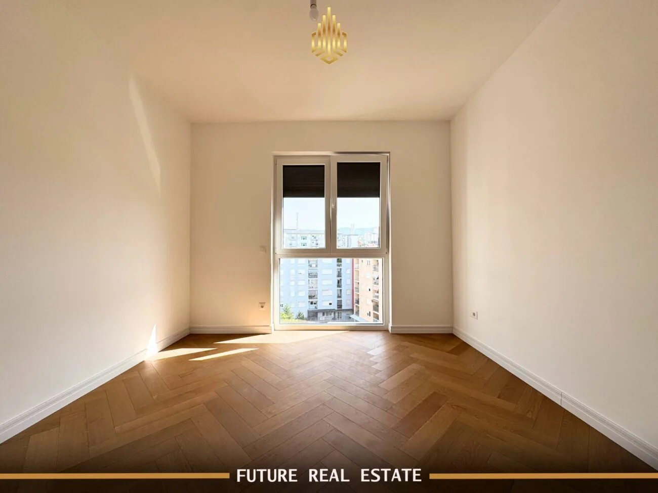 Penthouse në SHITJE – 3 dhoma gjumi – Rruga B.