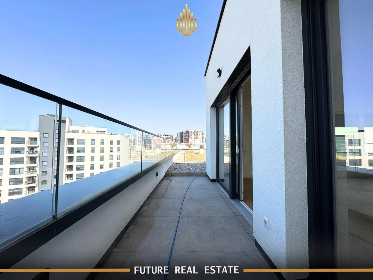 Penthouse në SHITJE – 3 dhoma gjumi – Rruga B.