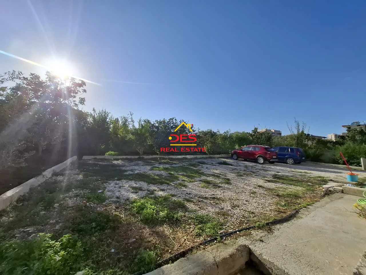 Jepet me qira hotel 3 katësh në çentrale, vlorë