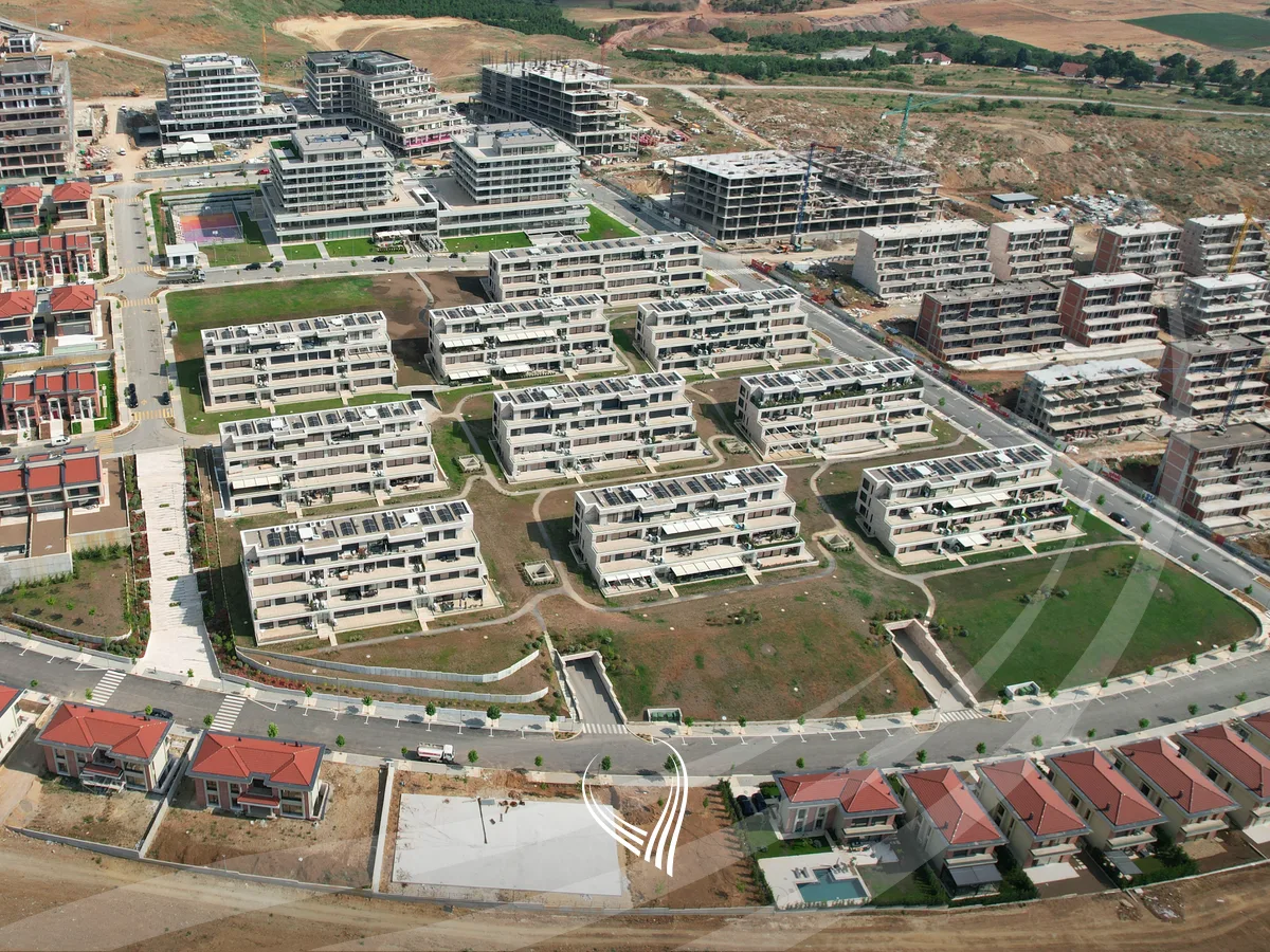 Penthouse tarracier 246.35m2 në shitje në lagjen Marigona Hill