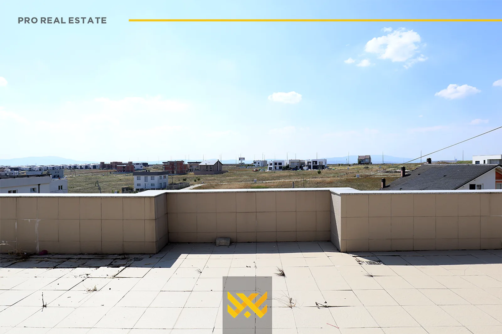 Shtëpi 450m² në #SHITJE në Lagjen Qëndresa.